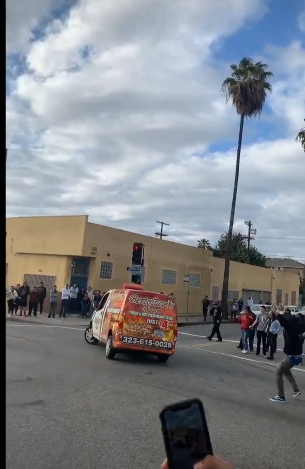 Bertoluccis Pizzas | restaurant | 11916 S Figueroa St, Los Angeles, CA 90061, USA | 3236150028 OR +1 323-615-0028