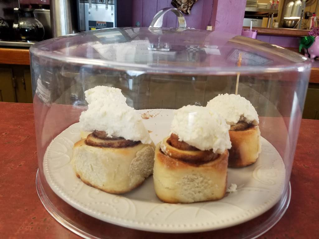 Gigis Place | restaurant | 568 Main St, Apalachin, NY 13732, USA | 6076252212 OR +1 607-625-2212