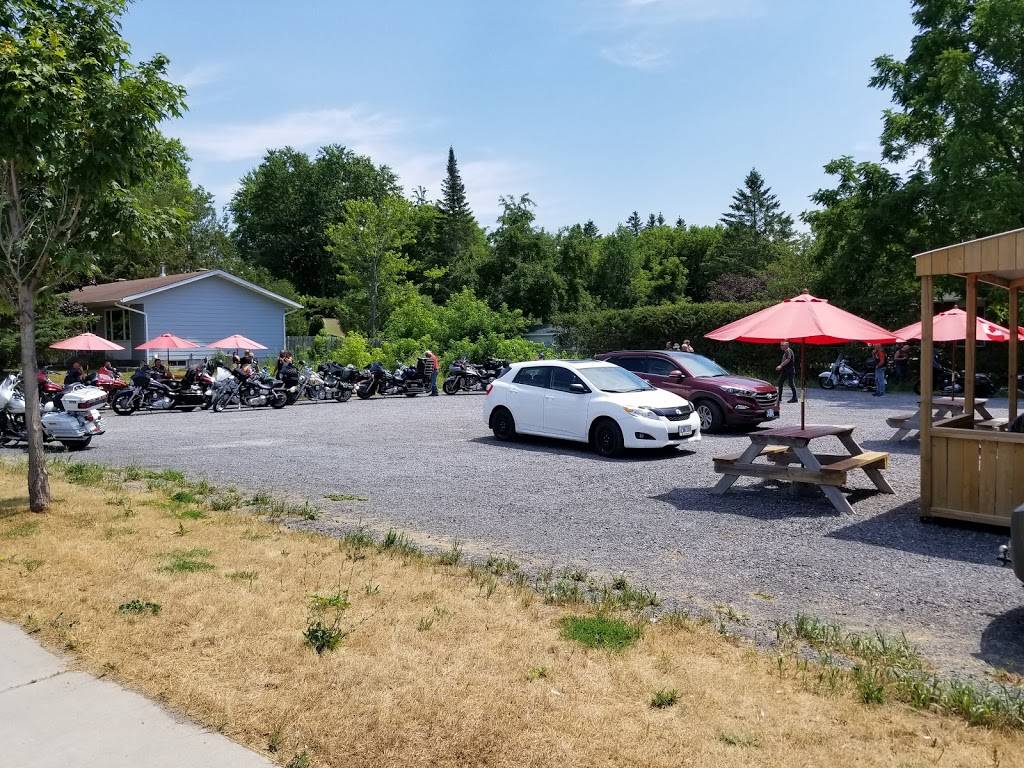 Food Stop Inc. | restaurant | 6180 Perth St, Richmond, ON K0A 2Z0, Canada | 6136120477 OR +1 613-612-0477