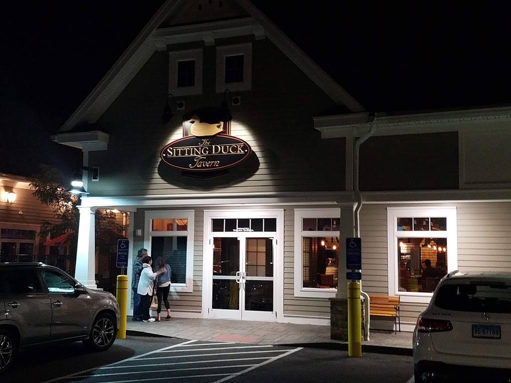Sitting Duck Tavern | restaurant | 4244 Madison Ave, Trumbull, CT 06611, USA | 2032611400 OR +1 203-261-1400