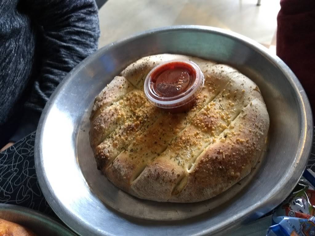 Sgt. Pepperonis Pizzeria & Deli | restaurant | 4120 Woodward Ave, Detroit, MI 48201, USA | 3138337272 OR +1 313-833-7272