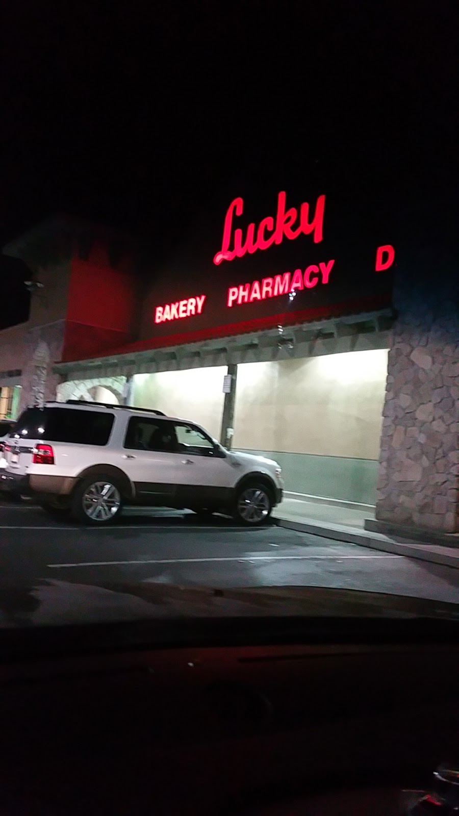 Lucky | meal delivery | 5190 Clayton Rd, Concord, CA 94521, USA | 9256802630 OR +1 925-680-2630