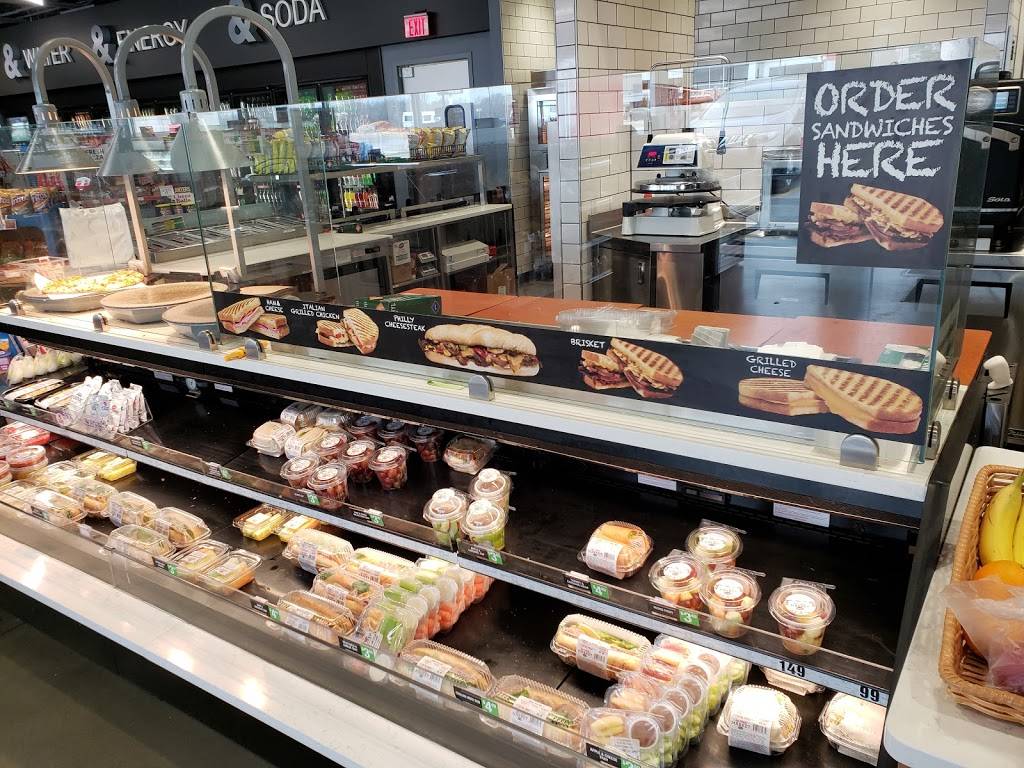 Kum & Go | meal takeaway | 1211 W Sunshine St, Springfield, MO 65807, USA | 4178694861 OR +1 417-869-4861