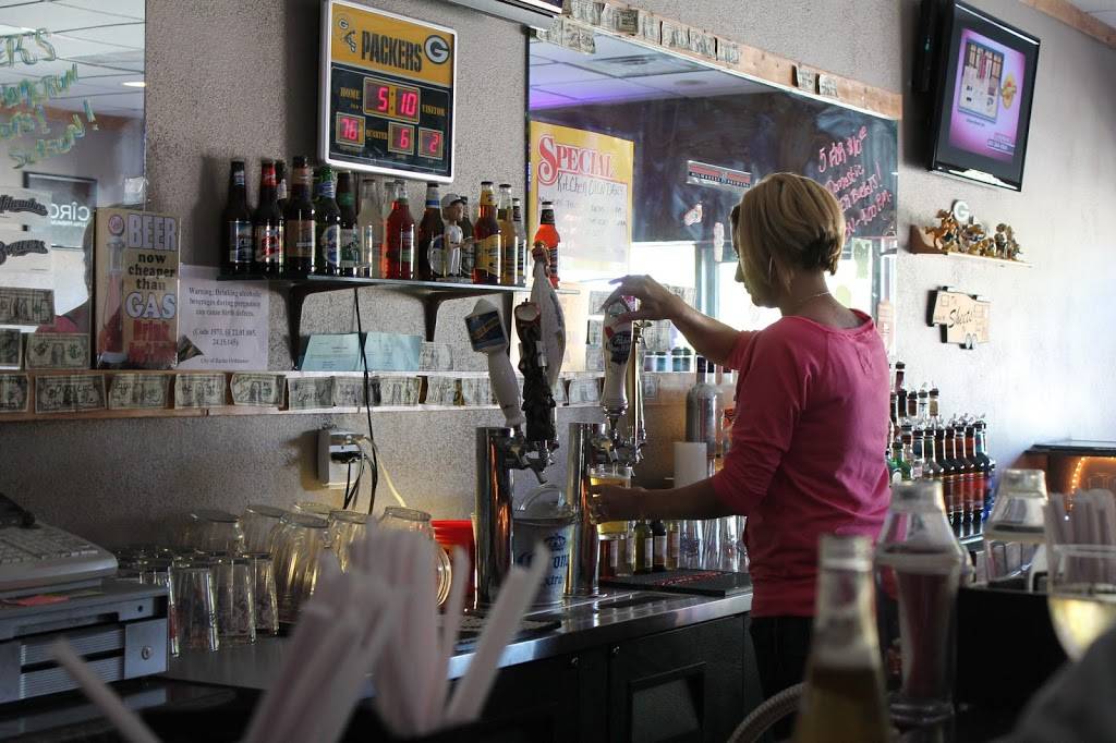 Two Sheets To the Wind Pub | restaurant | 3316 Douglas Ave, Racine, WI 53402, USA | 2624566040 OR +1 262-456-6040