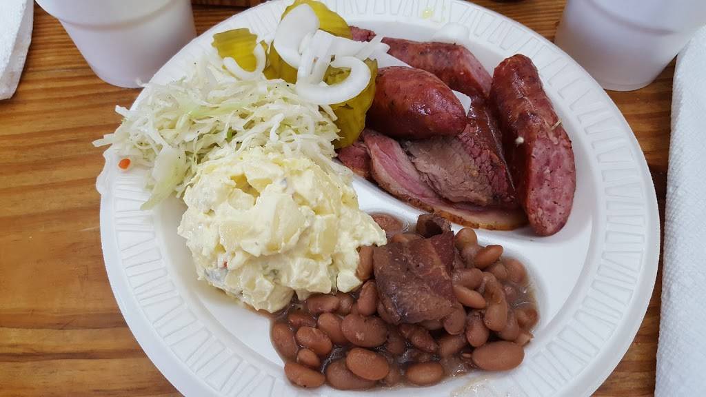 Polloks | restaurant | 207 W Front St, Falls City, TX 78113, USA | 8302543241 OR +1 830-254-3241