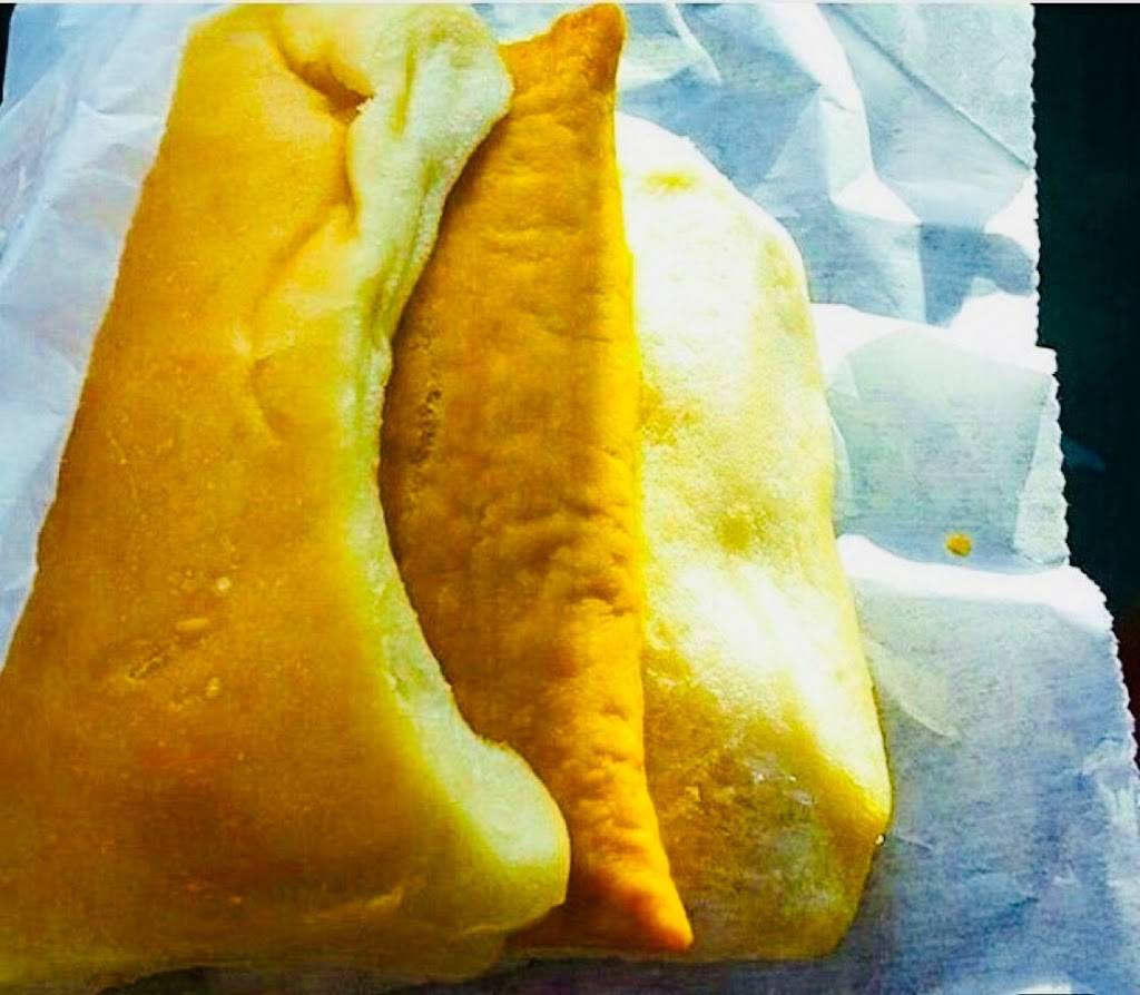 Queens Jamaican Restaurant | restaurant | 451 E Belt Blvd, Richmond, VA 23224, USA | 8042300800 OR +1 804-230-0800