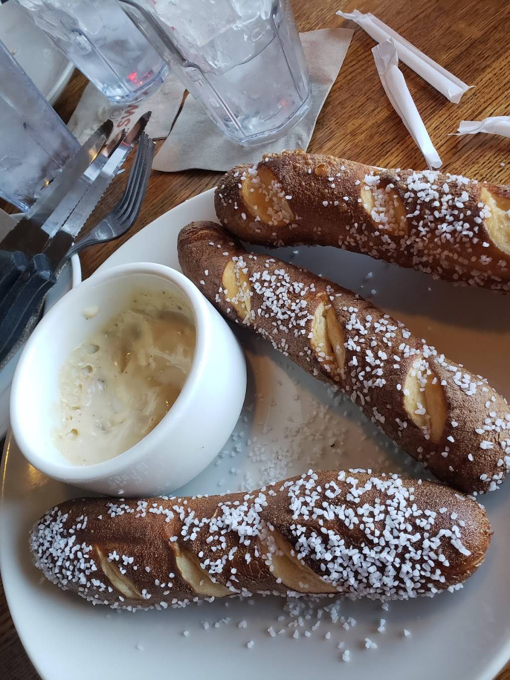 Applebees Grill + Bar | restaurant | 1507 36th St, Peru, IL 61354, USA | 8152201500 OR +1 815-220-1500