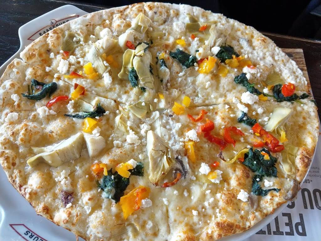 3 Brasseurs Anjou | restaurant | 7225 Boulevard des Galeries dAnjou, Anjou, QC H1M 2W2, Canada | 5143515591 OR +1 514-351-5591