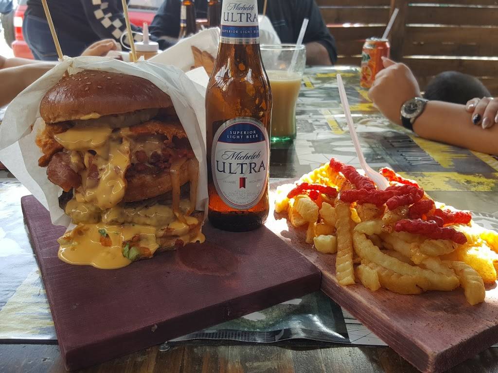 Dexter Burguer | restaurant | Plutarco Elías Calles 206, Amp Mazatlan, 22710 Rosarito, B.C., Mexico | 016642687798 OR +52 664 268 7798