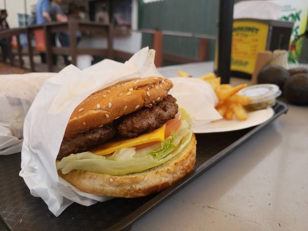 Nessy Burgers | restaurant | 3235 Old Hwy 395, Fallbrook, CA 92028, USA | 7607121497 OR +1 760-712-1497