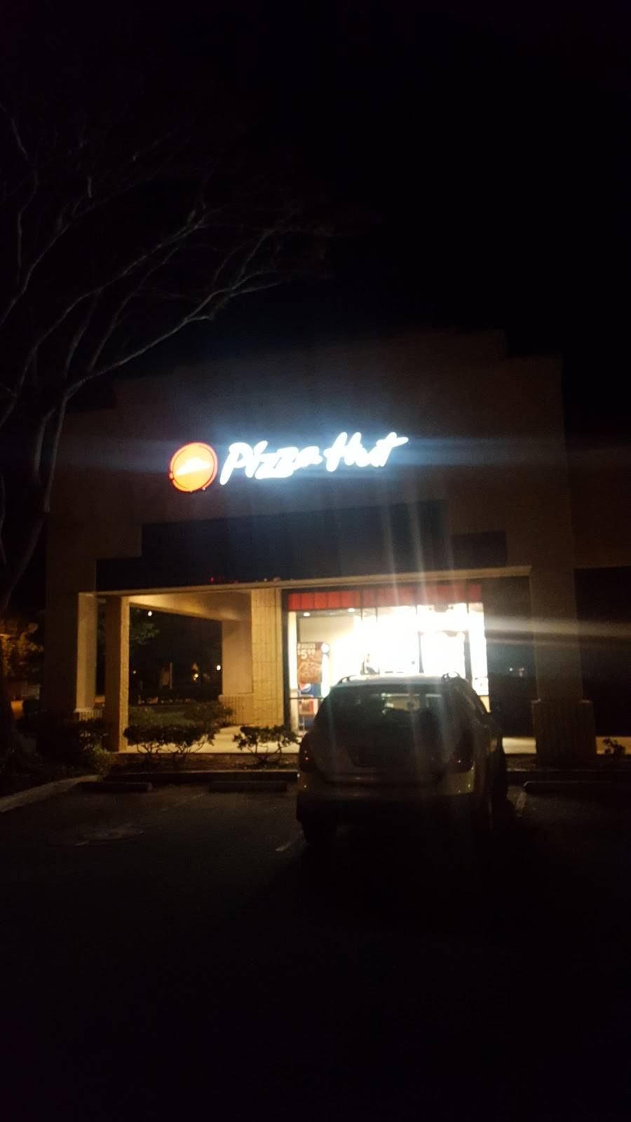 Pizza Hut | restaurant | 4419 Alamo St, Simi Valley, CA 93063, USA | 8055271200 OR +1 805-527-1200