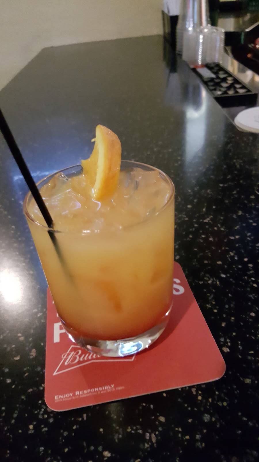 Hoppers Pike Street Grill | restaurant | 1208 W Pike St, Goshen, IN 46526, USA | 5745339800 OR +1 574-533-9800