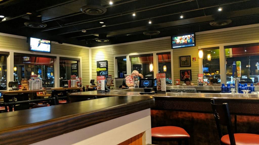 Chilis Grill & Bar | restaurant | 9051 W Charleston Blvd, Las Vegas, NV 89117, USA | 7022280479 OR +1 702-228-0479