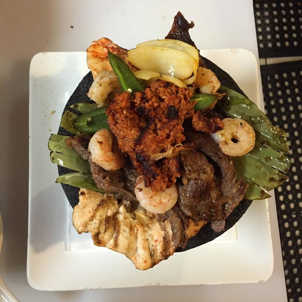 Luna llena restaurant | restaurant | 2760 Tapo Canyon Rd, Simi Valley, CA 93063, USA | 8052105022 OR +1 805-210-5022