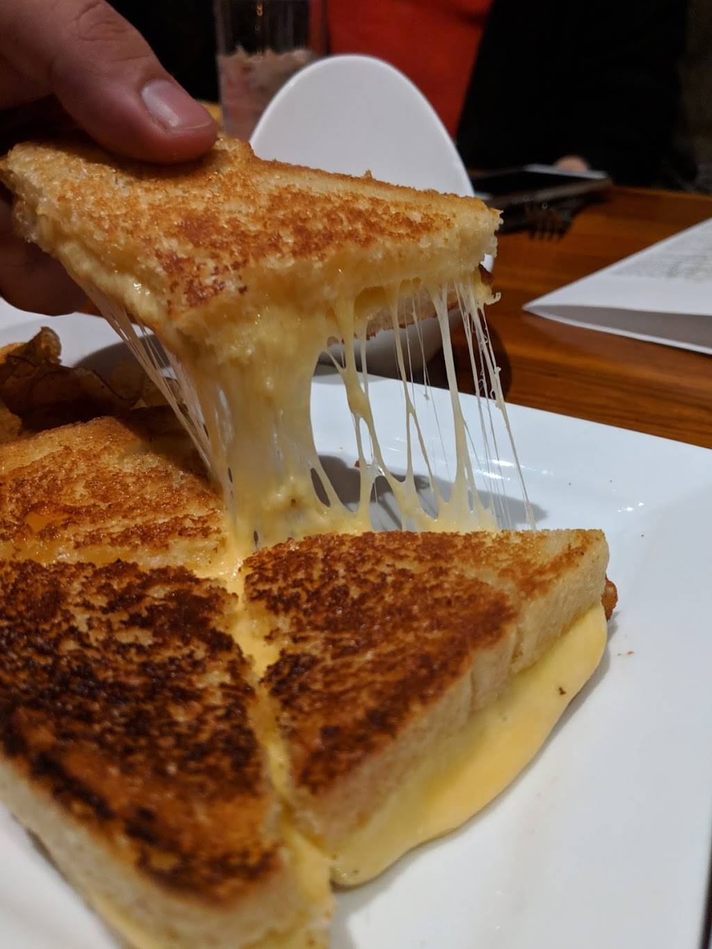 Social Urban Bar & Restaurant | restaurant | 509 E State St, Rockford, IL 61104, USA | 8157080877 OR +1 815-708-0877