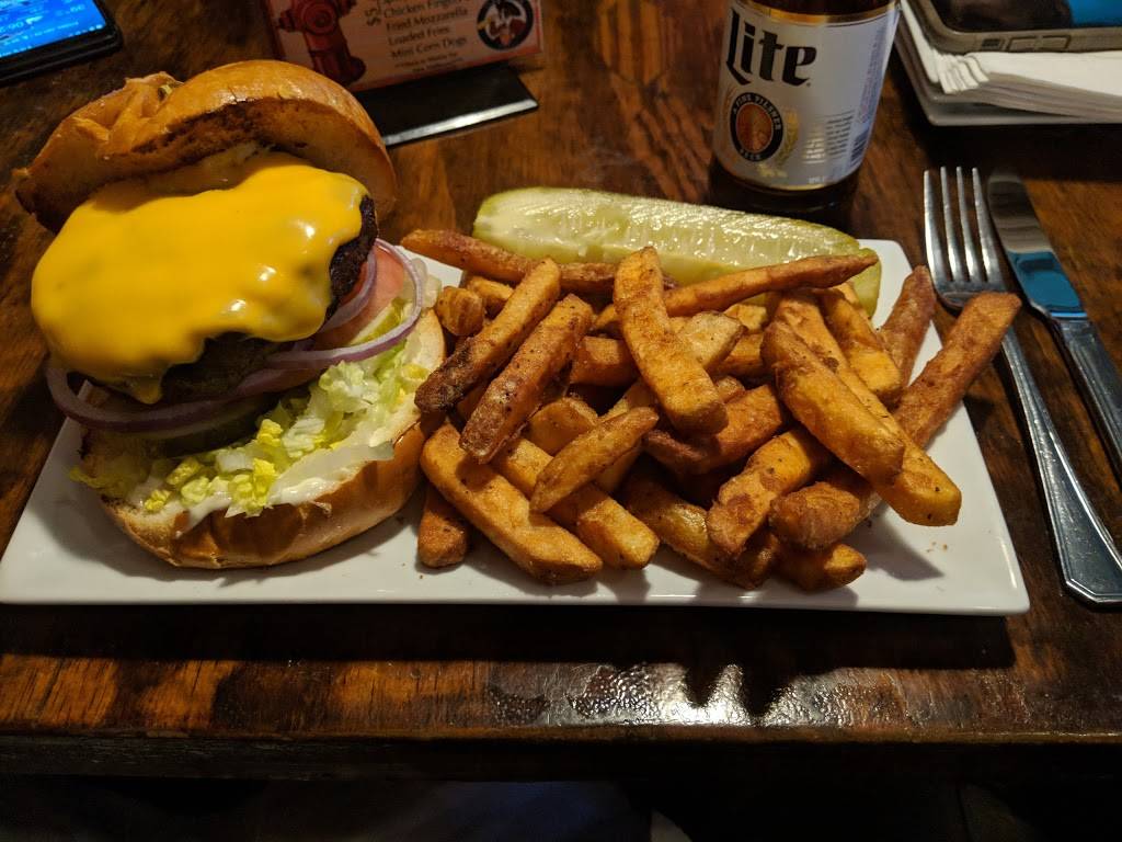 DogWatch Tavern | restaurant | 709 S Broadway, Baltimore, MD 21231, USA | 4102766030 OR +1 410-276-6030