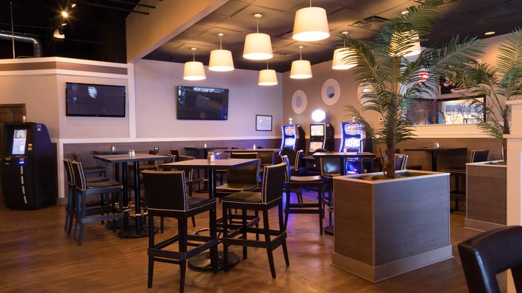 Metro Grill & Bar | restaurant | 2019 Essington Rd, Joliet, IL 60435, USA | 8155778191 OR +1 815-577-8191