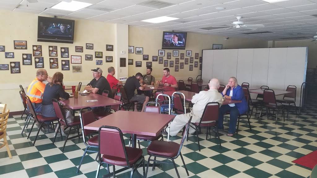 Don Carmelo’s Pizzeria | restaurant | 1024 N 204th Ave, Elkhorn, NE 68022, USA | 4022899800 OR +1 402-289-9800