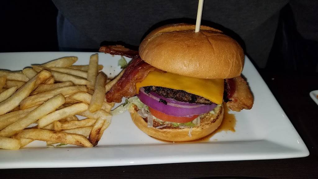 Ruby Tuesday | restaurant | 8133 E 96th St, Indianapolis, IN 46256, USA | 3178428368 OR +1 317-842-8368