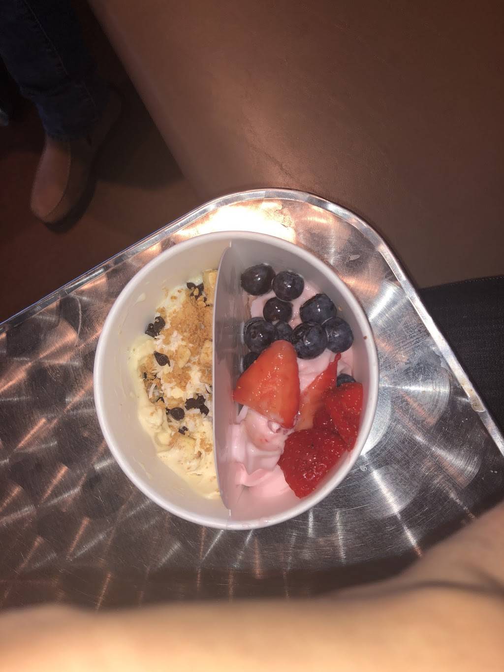 Zoyo Neighborhood Yogurt | restaurant | 5549 E Indian School Rd #103, Phoenix, AZ 85018, USA | 6023341536 OR +1 602-334-1536