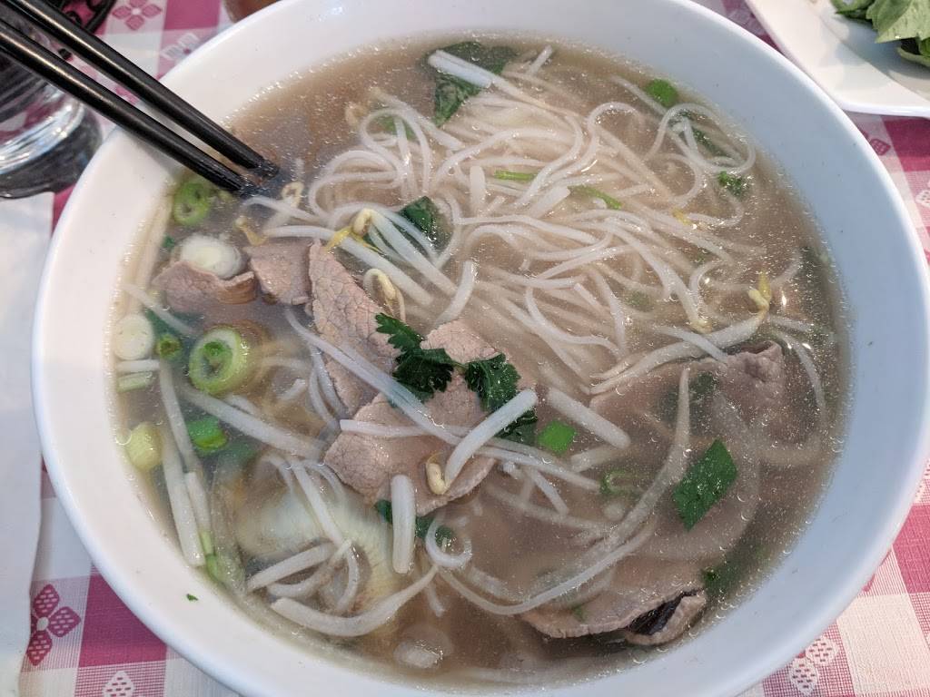 Pho Town | restaurant | 8788 Dempster Street, Niles, IL 60714, USA | 2249389789 OR +1 224-938-9789