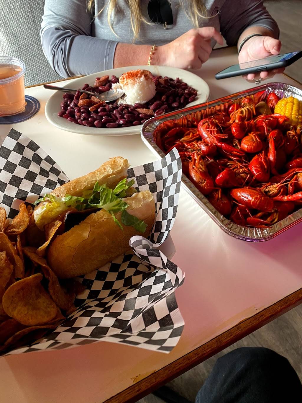 Lincolns Roadhouse | restaurant | 1201 S Pearl St, Denver, CO 80210, USA | 3037773700 OR +1 303-777-3700