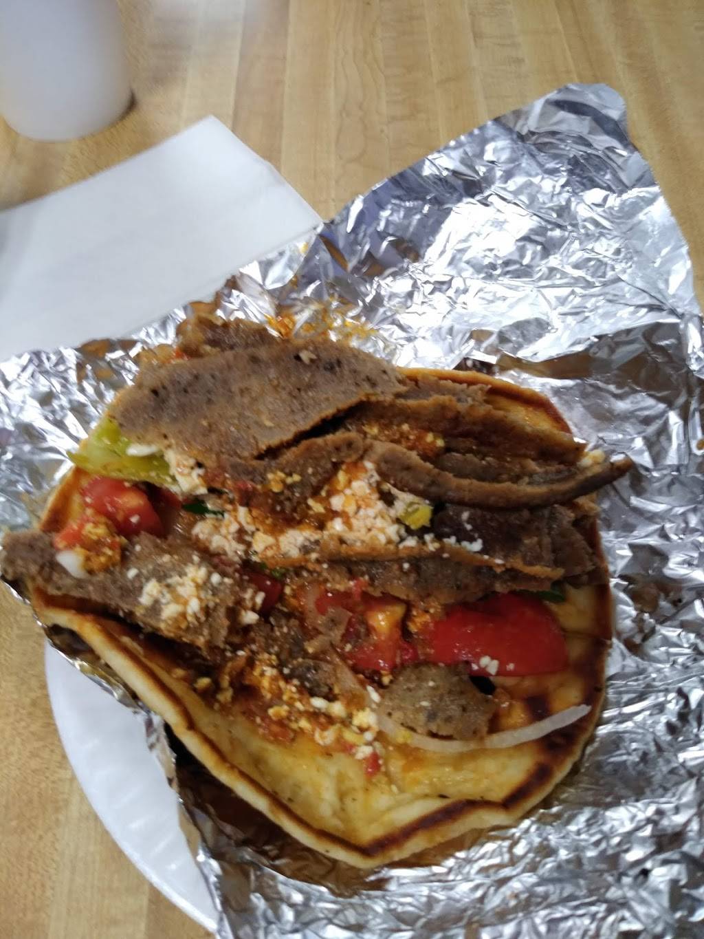 Zois Gyros Corner | restaurant | 1865 Broadway St, Cape Girardeau, MO 63701, USA | 5733391144 OR +1 573-339-1144