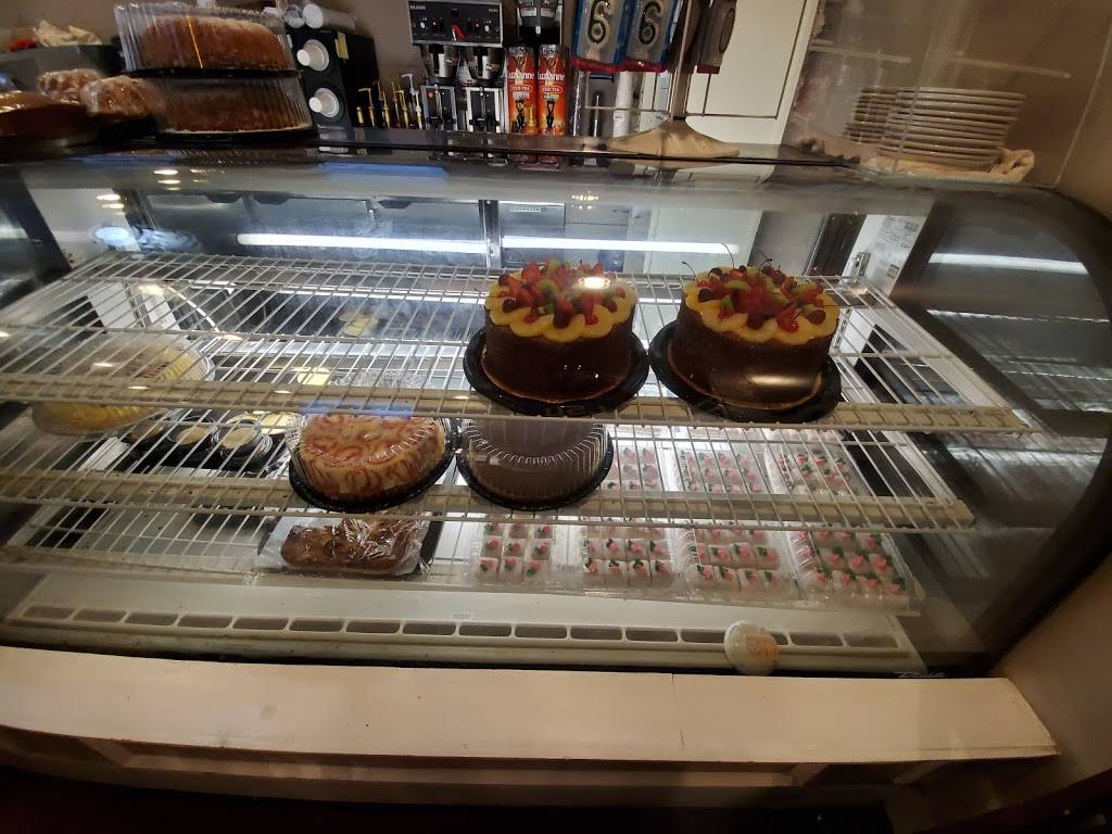 Chez Pierre French Bakery & Cafe | bakery | 3208 Clearview Pkwy, Metairie, LA 70006, USA | 5044673176 OR +1 504-467-3176