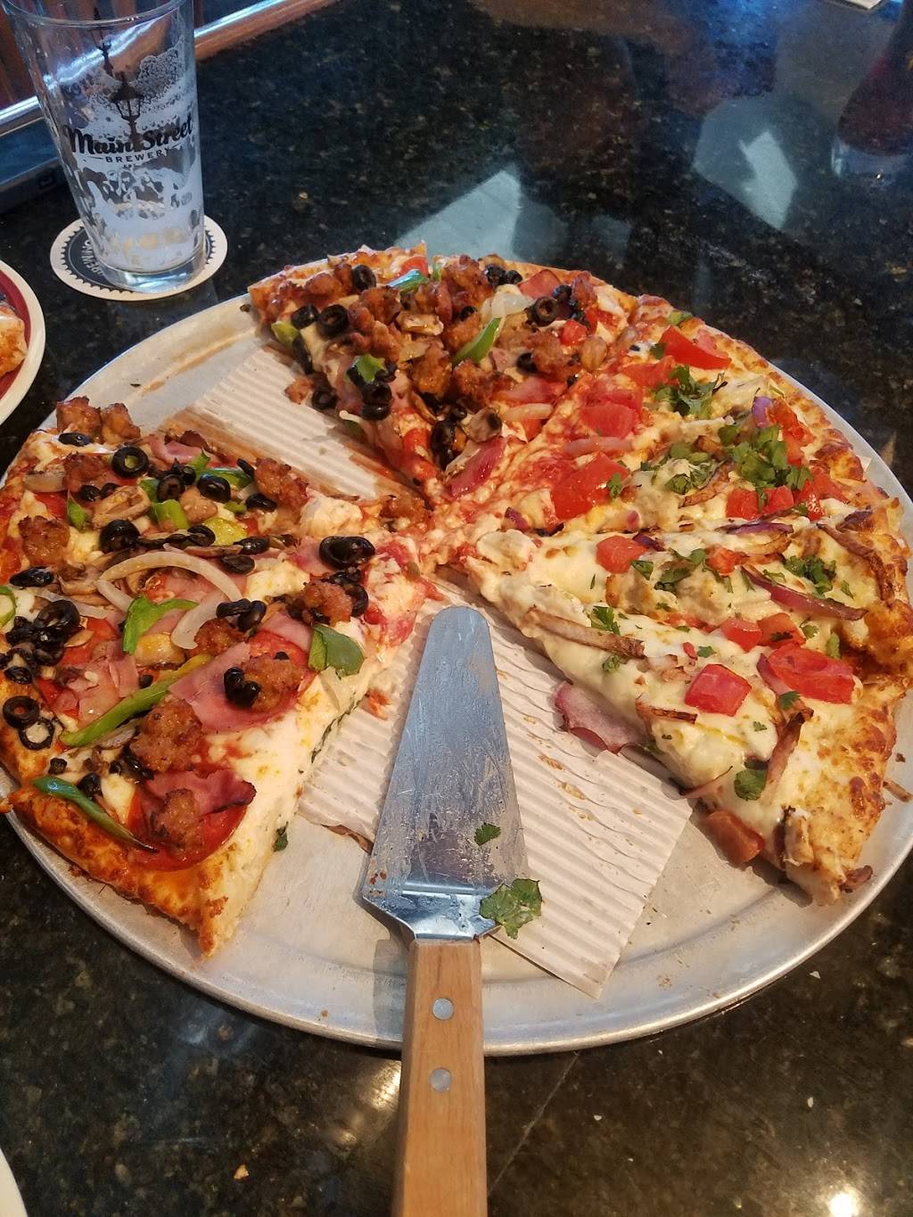 Lamppost Pizza Main Street Brewery | restaurant | 493 N Main St, Corona, CA 92880, USA | 9513711471 OR +1 951-371-1471