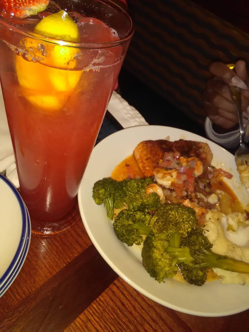 Red Lobster | restaurant | 7744 Reynolds Rd, Mentor, OH 44060, USA | 4409466677 OR +1 440-946-6677