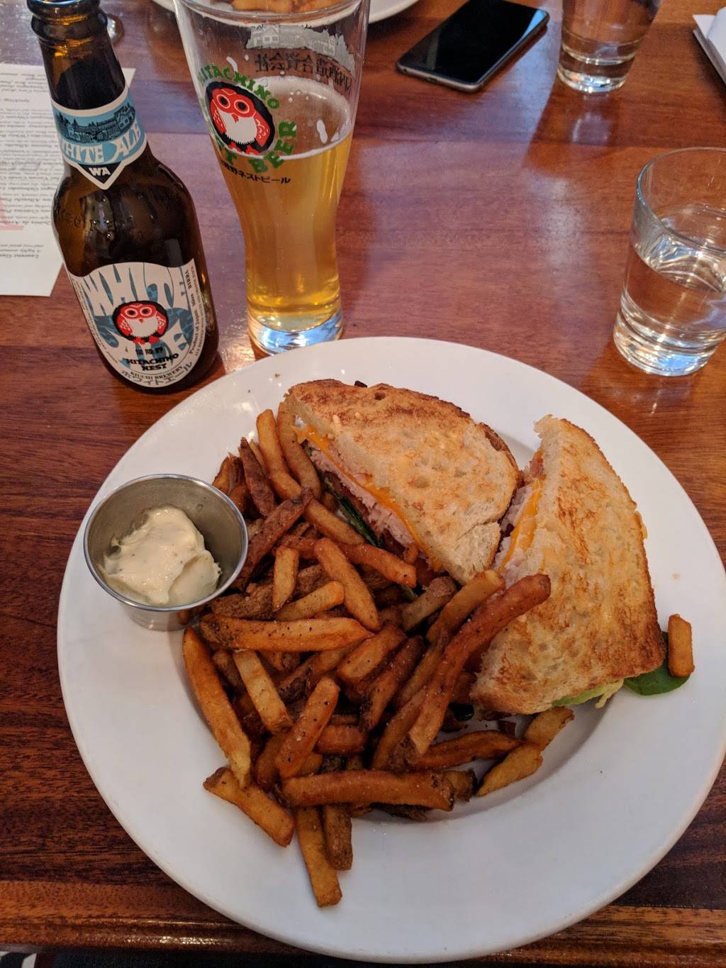 Brasserie V | restaurant | 1923 Monroe St, Madison, WI 53711, USA | 6082558500 OR +1 608-255-8500