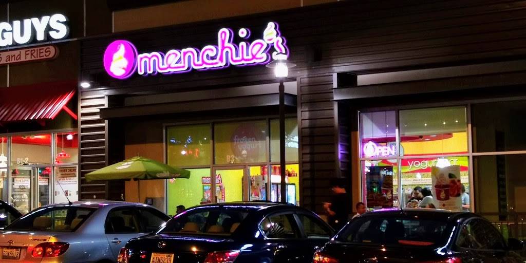 Menchies Frozen Yogurt | bakery | 2902 164th St SW Bldg B, Lynnwood, WA 98087, USA | 4257429872 OR +1 425-742-9872