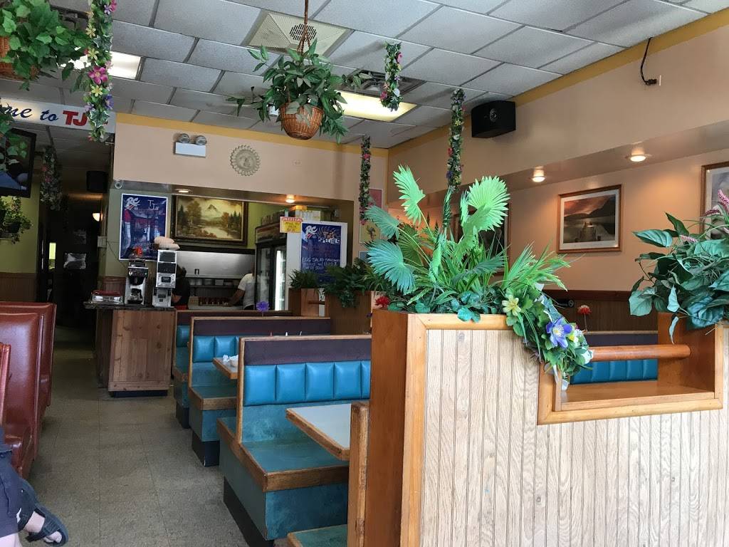 T Js Restaurant | restaurant | 1928 W Cermak Rd, Chicago, IL 60608, USA | 7739273349 OR +1 773-927-3349