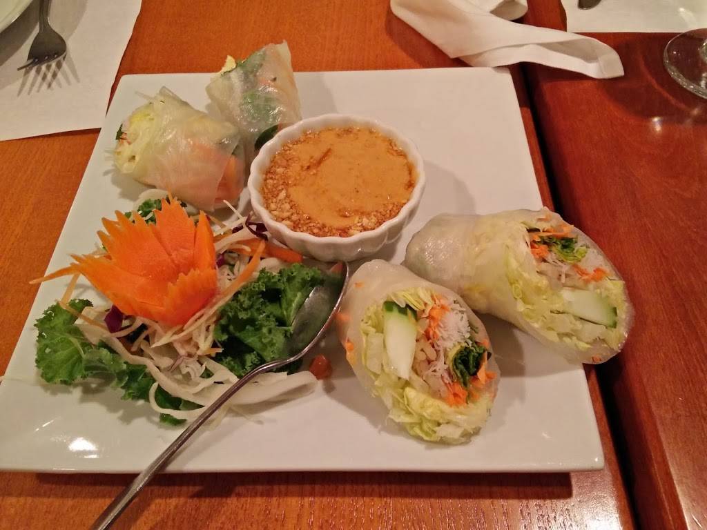 Bangkok Thai Cuisine | restaurant | 10 Court St, Plymouth, MA 02360, USA | 5087463299 OR +1 508-746-3299