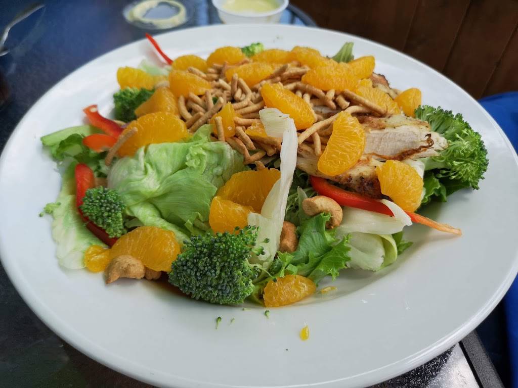 East Side Restaurant | restaurant | 47 Landing St, Newport, VT 05855, USA | 8023342340 OR +1 802-334-2340