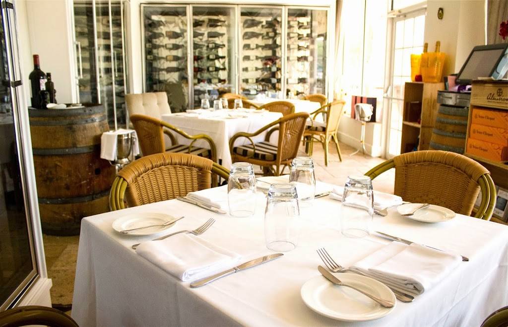 La Cave DAzur | restaurant | 309 23rd St, Miami Beach, FL 33139, USA | 3055382118 OR +1 305-538-2118