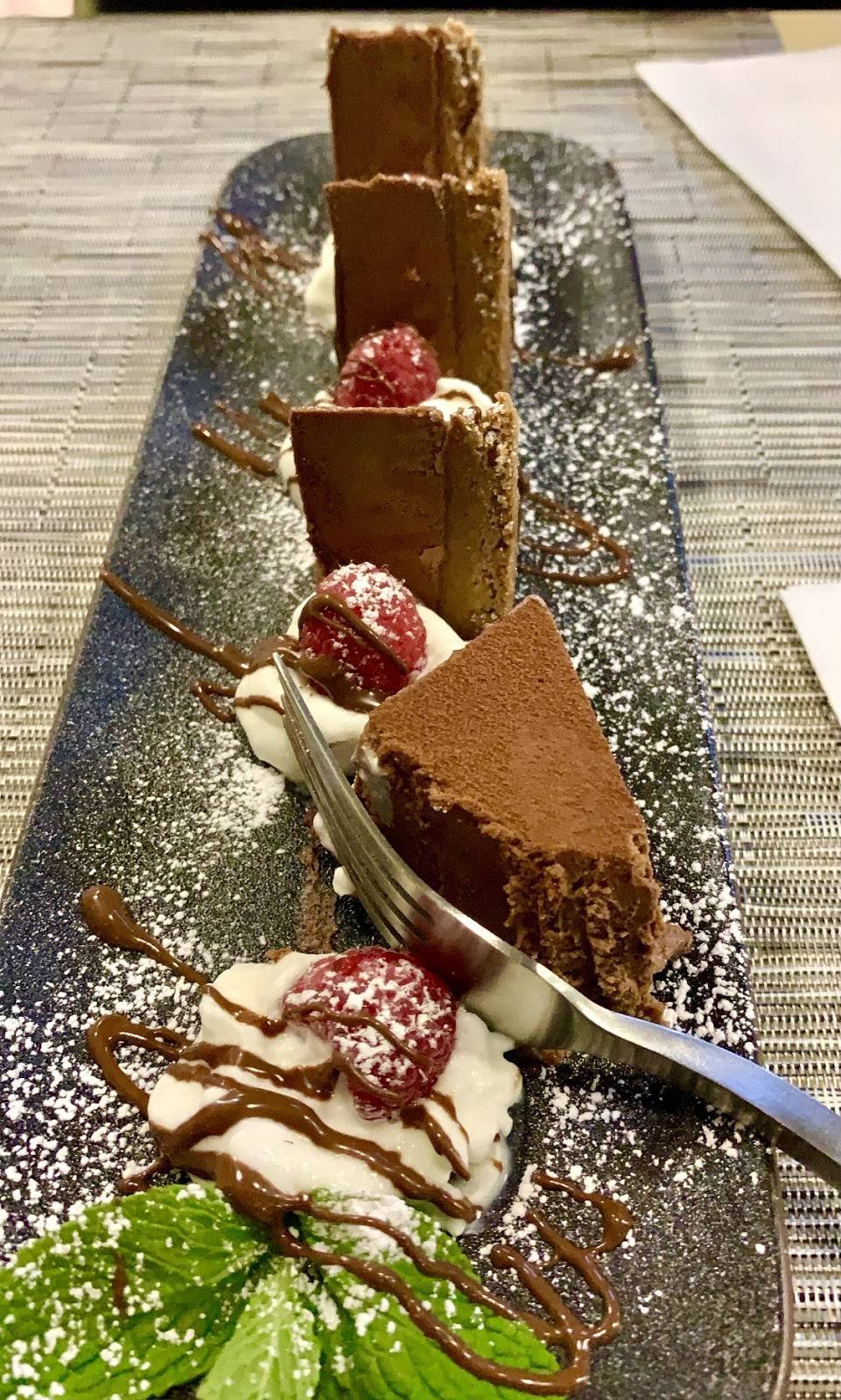 Saveurs du Monde Cafe | restaurant | 22 Westedge St SUITE 101, Charleston, SC 29403, USA | 8436403986 OR +1 843-640-3986