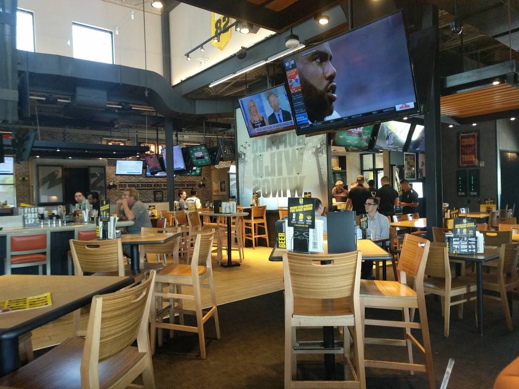 Buffalo Wild Wings | restaurant | 736 E Del Amo Blvd, Carson, CA 90746, USA | 3104367793 OR +1 310-436-7793