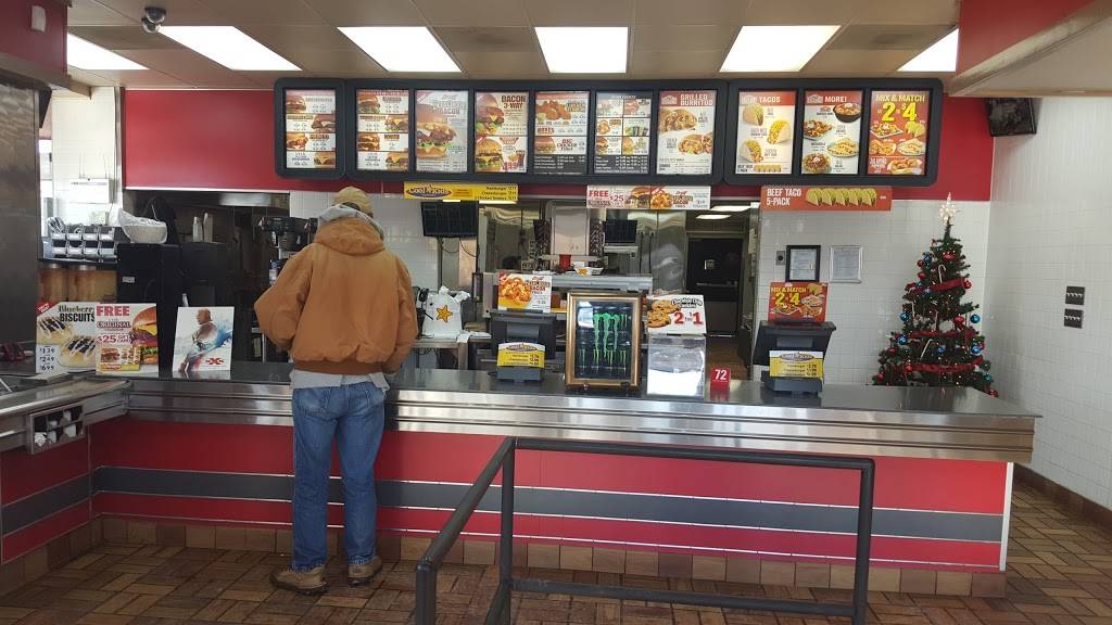 Hardees | restaurant | 205 W Main St, Manchester, IA 52057, USA | 5639275888 OR +1 563-927-5888