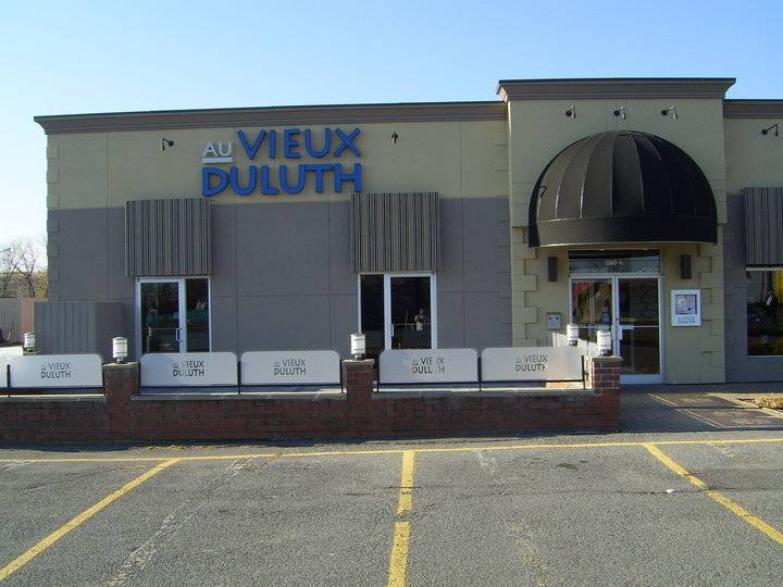 Au Vieux Duluth Cornwall | restaurant | 1140-A Brookdale Ave, Cornwall, ON K6J 4P4, Canada | 6139337000 OR +1 613-933-7000