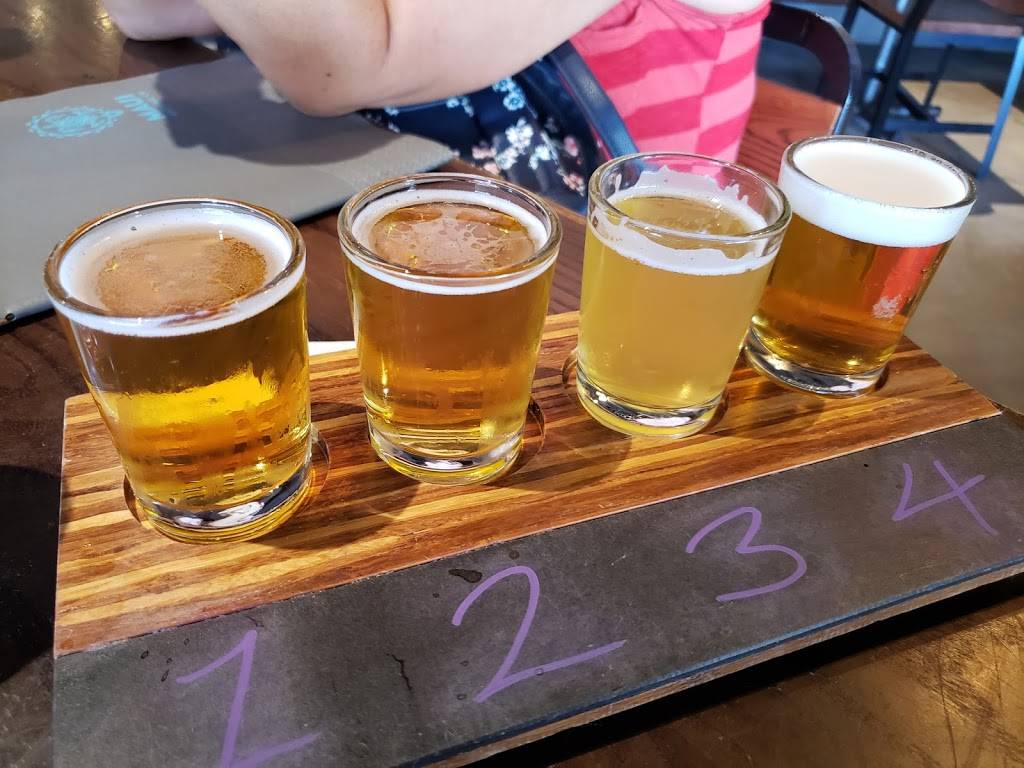 Maui Brewing Co. Waikiki | restaurant | 2300 Kalakaua Ave, Honolulu, HI 96815, USA | 8088432739 OR +1 808-843-2739