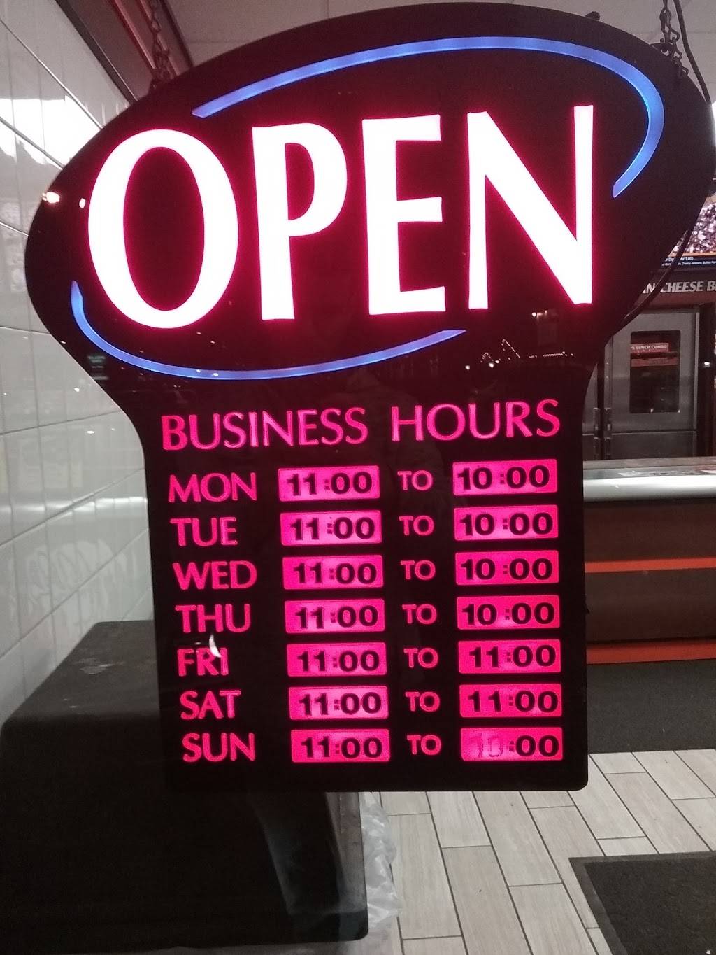 Little Caesars Pizza | meal takeaway | 615 W Saginaw Hwy, Grand Ledge, MI 48837, USA | 5176278371 OR +1 517-627-8371