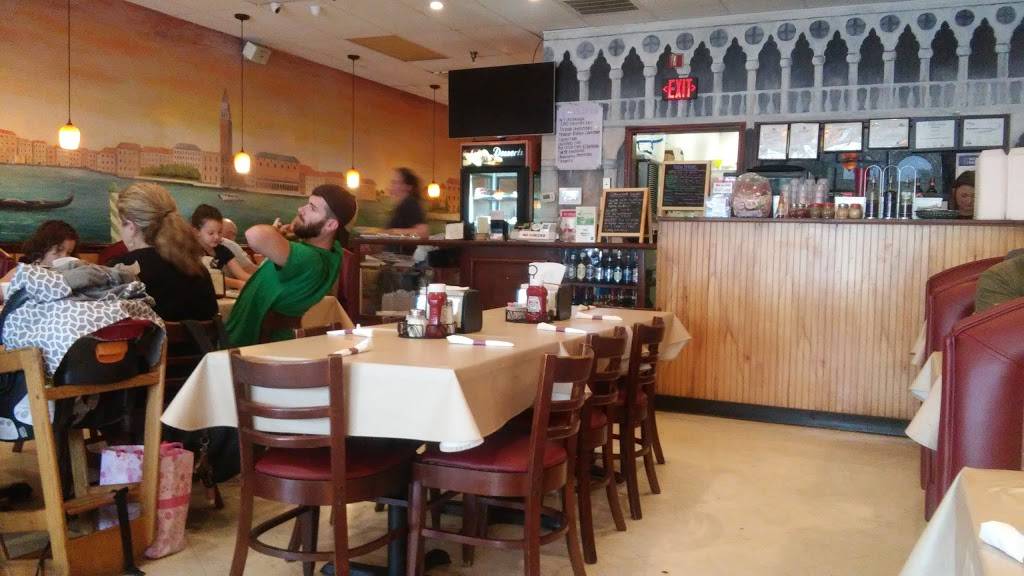 Caprianos Italian Cuisine | restaurant | 231 Faith Rd, Salisbury, NC 28146, USA | 7046363333 OR +1 704-636-3333