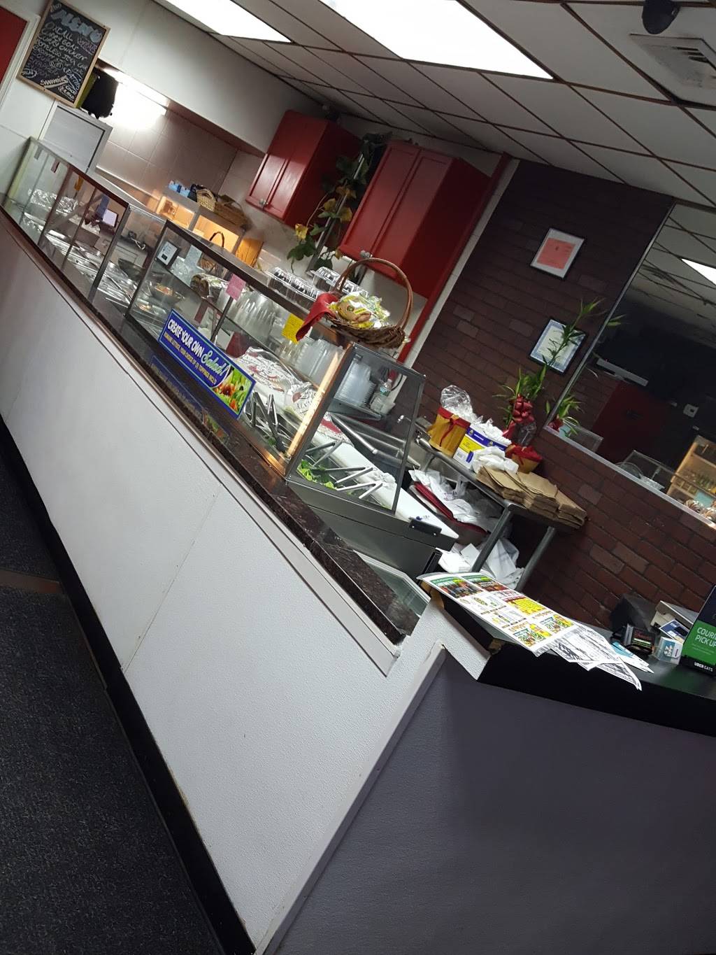 Toma-Tis Restaurant & Grill | restaurant | 796 Meacham Ave, Elmont, NY 11003, USA | 5165990891 OR +1 516-599-0891