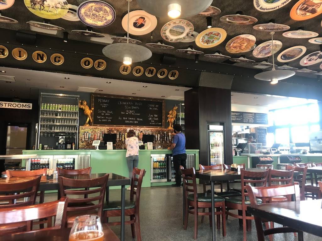 Flying Saucer drink emporium | restaurant | 3111 Olympus Boulevard, Dallas, TX 75019, USA | 9724401580 OR +1 972-440-1580