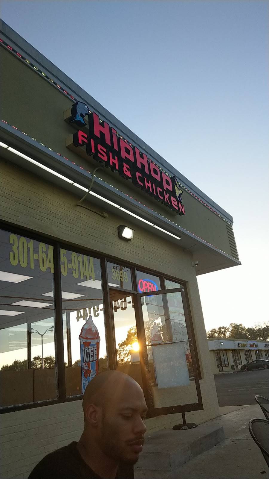 Hip Hop Fish & Chicken | restaurant | 3659 Leonardtown Rd, Waldorf, MD 20601, USA | 3016459144 OR +1 301-645-9144