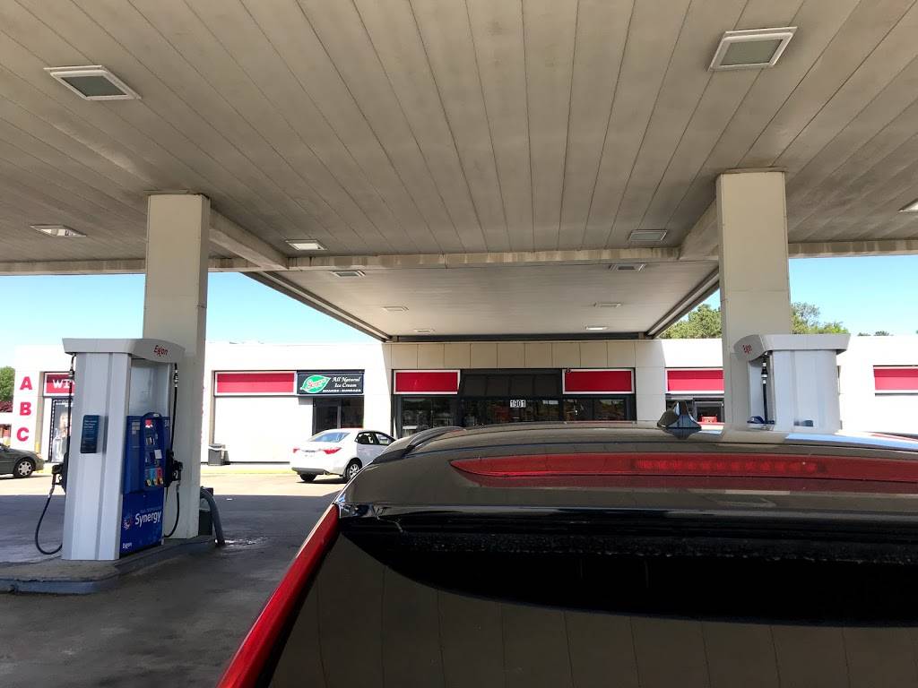 Exxon | restaurant | 1901 W Lucas St, Florence, SC 29501, USA | 8436692464 OR +1 843-669-2464