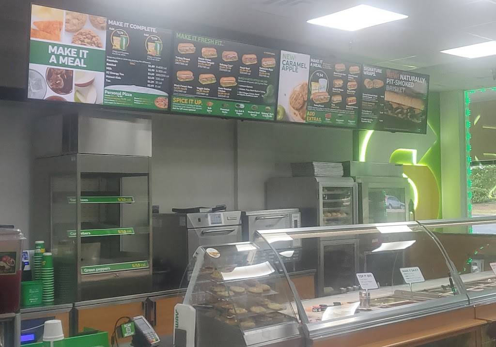 Subway | restaurant | 13606 W State Rd 84, Davie, FL 33325, USA | 9544746651 OR +1 954-474-6651