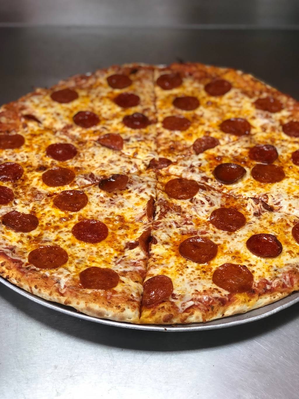 Pizza Hub | restaurant | 2965 Islington Ave #1, North York, ON M9L 2K8, Canada | 4167411991 OR +1 416-741-1991