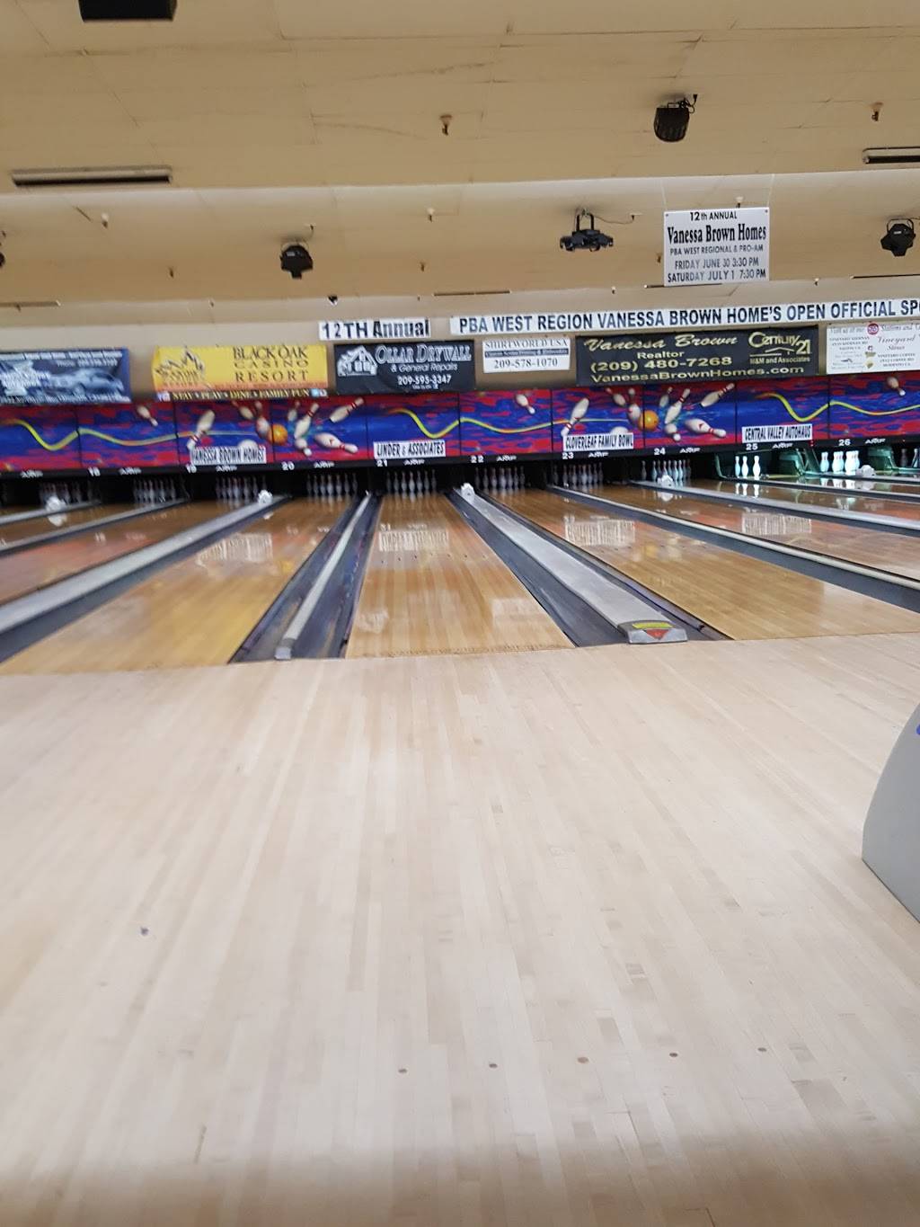 Strikes & Spares Grill | restaurant | 2301 Yosemite Blvd, Modesto, CA 95354, USA | 2095759519 OR +1 209-575-9519